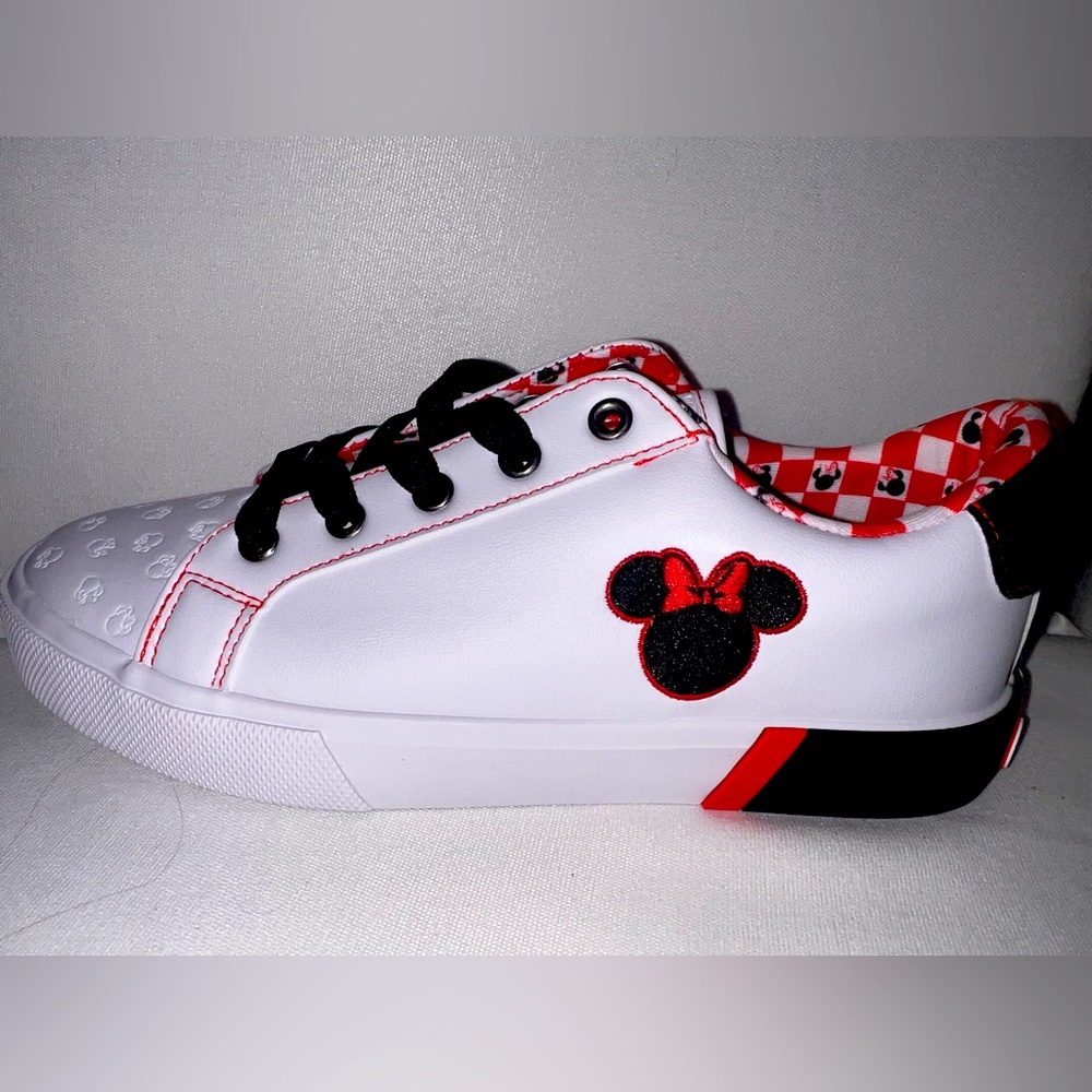 Minnie Mouse Women’s Sneakers - Size 7.5